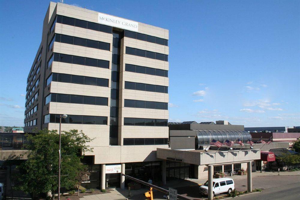 Doubletree By Hilton Canton Downtown Hotel Exterior photo